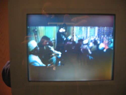 Sat20Nov2004 Vij's Rangoli - The washroom Bollywood video monitor