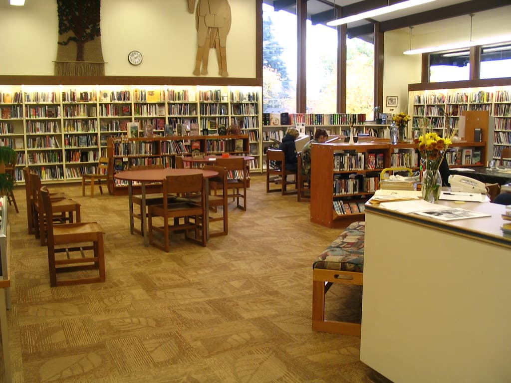 Stevenson Public Library interior 3