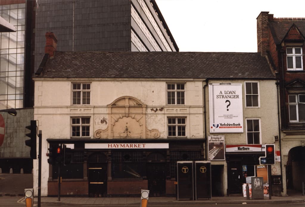 048366:Haymarket pub Percy Street Fern Roger 1987