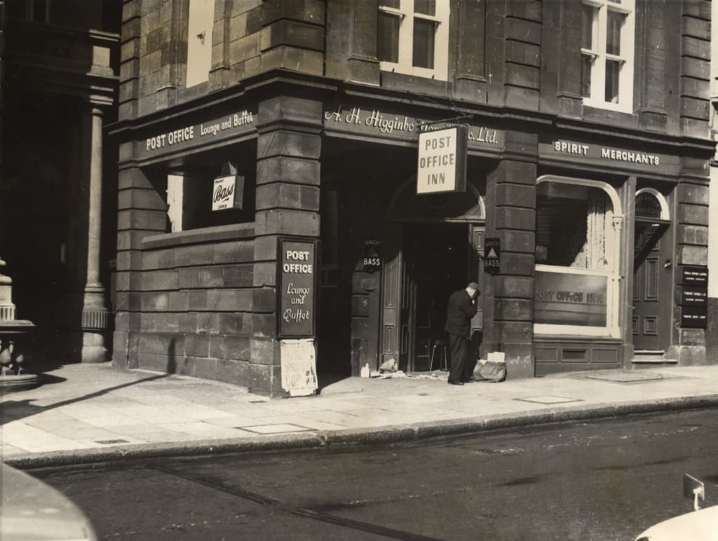 016401:Post Office Inn St Nicholas Square Unknown 1966