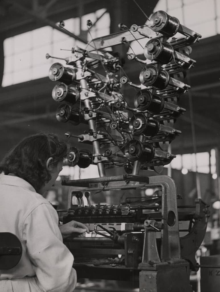 045865:R.M. Electronics Ltd Gateshead unknown c.1946