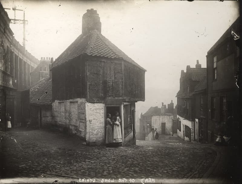 003951:The Long Stairs Newcastle upon Tyne 1880