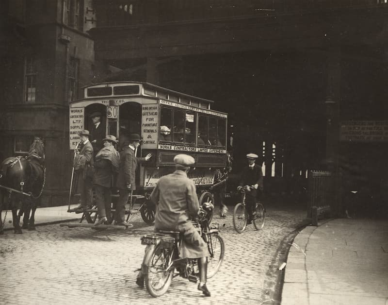 050154:Horse Bus Newcastle upon Tyne Unknown c.1922