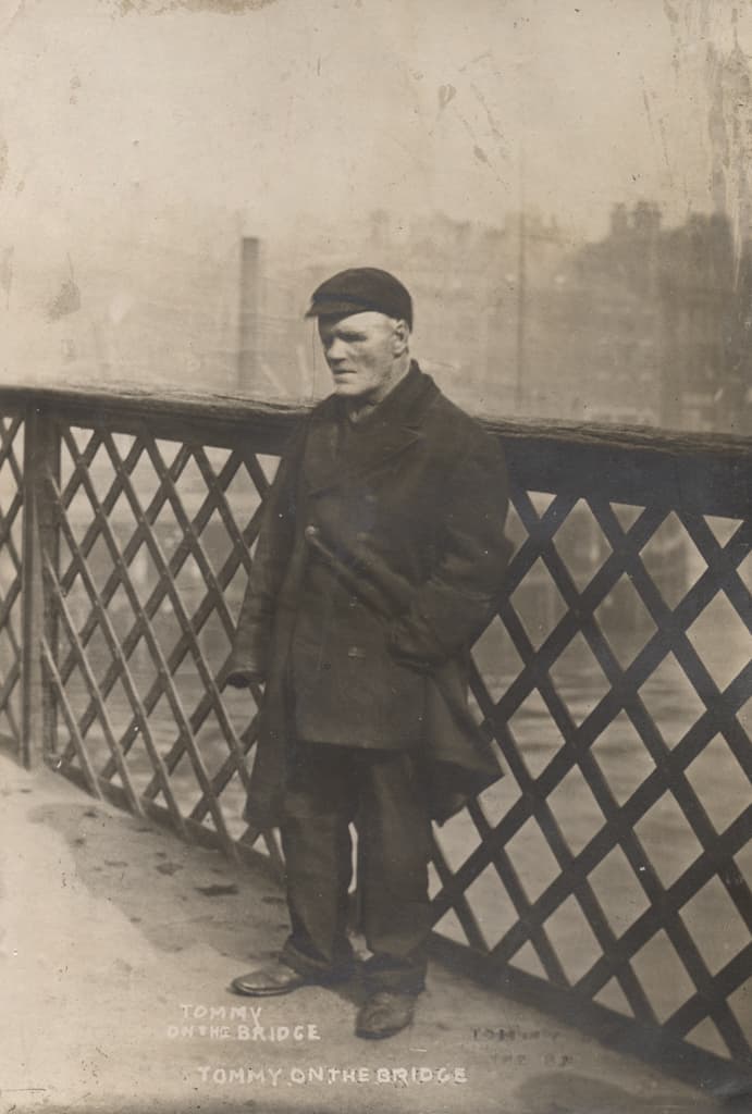 002062:'Tommy on the Bridge' Unknown Undated