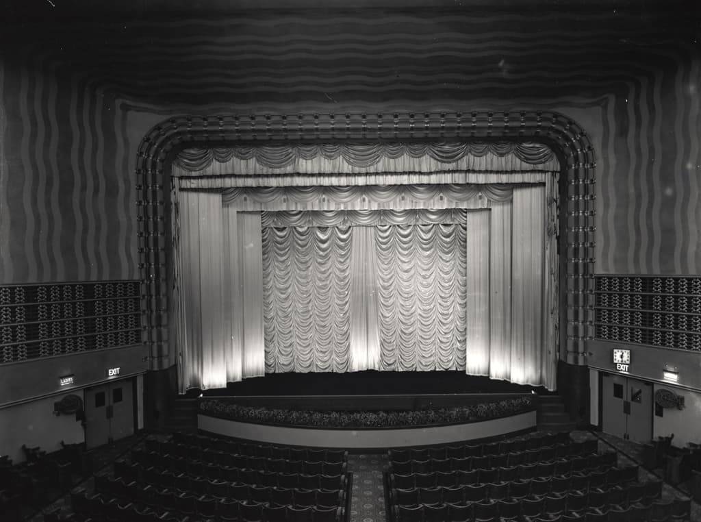 049848:Savoy cinema Ocean Road South Shields Riddell 1938