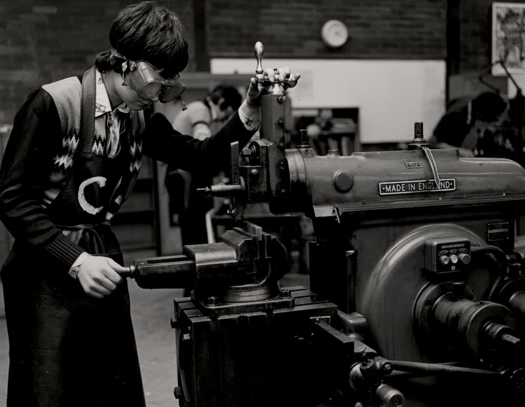037903:John Marley School Newcastle upon Tyne City Engineers 1977