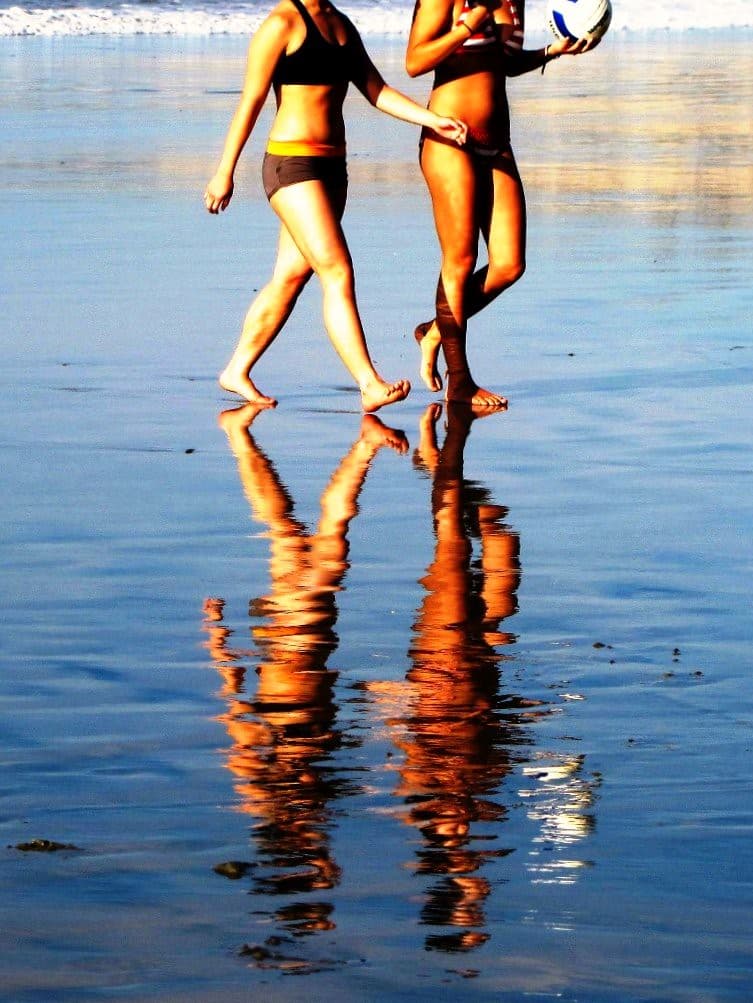 Bikini Swimsuit Twins, Winter Beach Walk