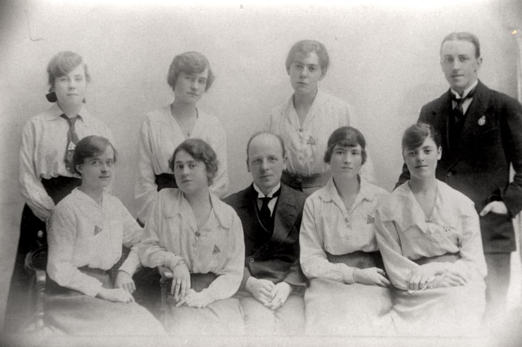 053209:Office Staff Sir W.G. Armstrong Whitworth