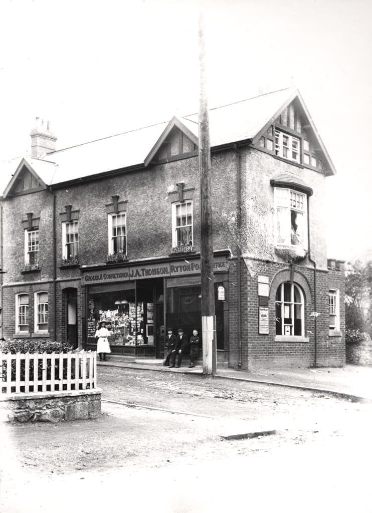 031200:Ryton Post Office and Grocer 1910