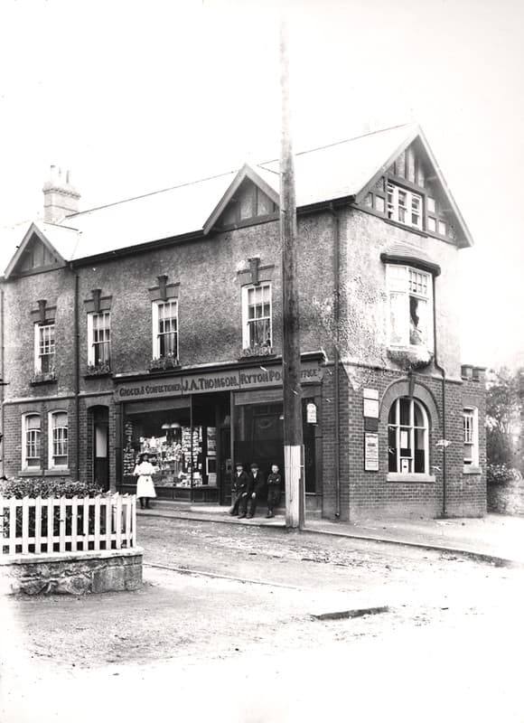031200:Ryton Post Office and Grocer 1910