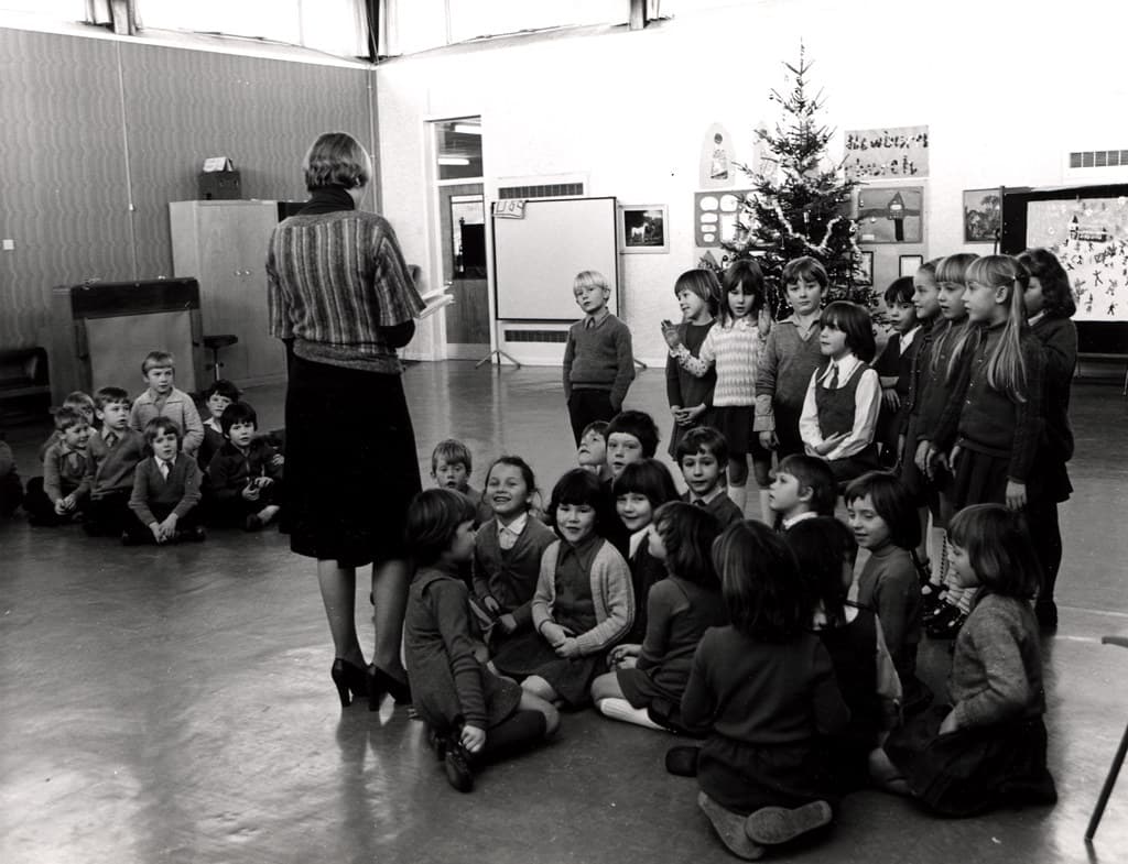 038069:Throckley Vallum First School Throckley City Engineers 1977