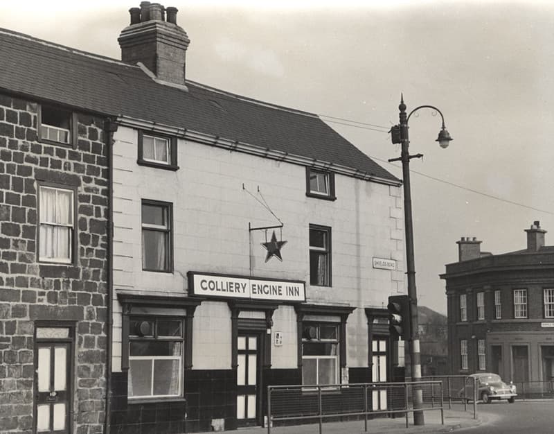 016439:Colliery Engine Inn, Walkergate, 1967