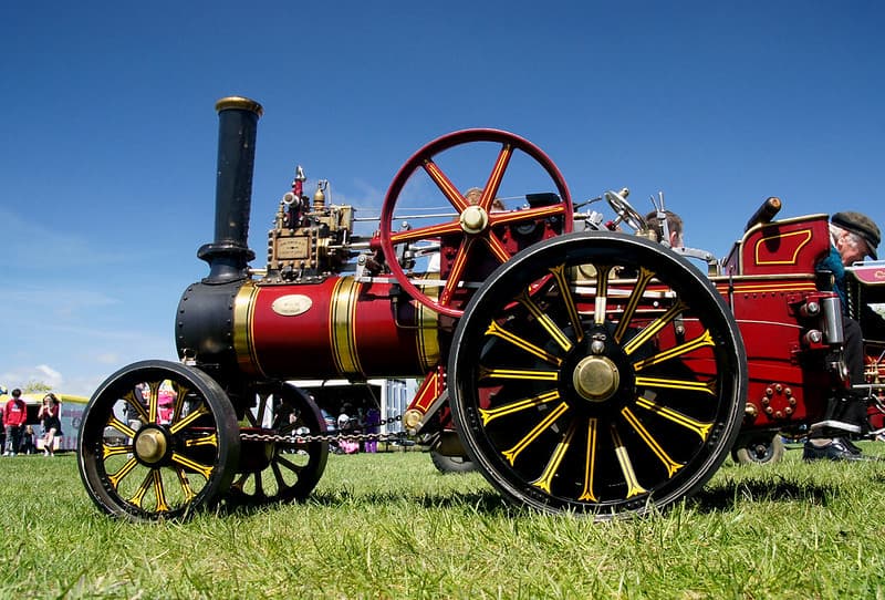 Model of a John Fowler traction engine.
