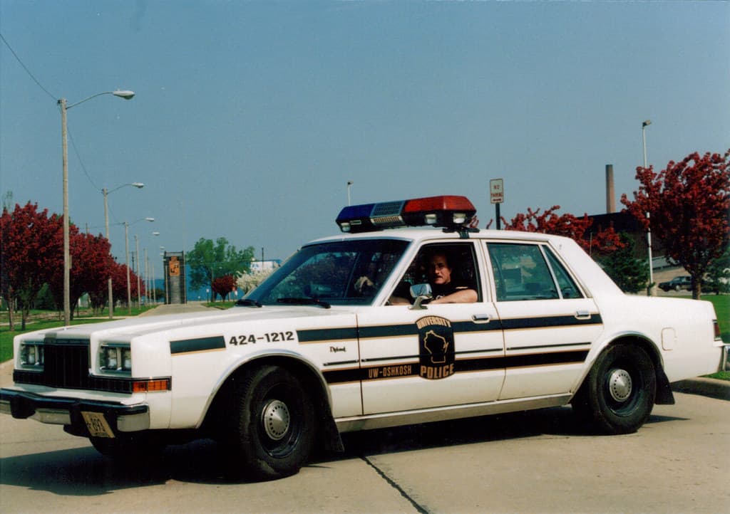 Patrol car on Pearl Ave May 1991