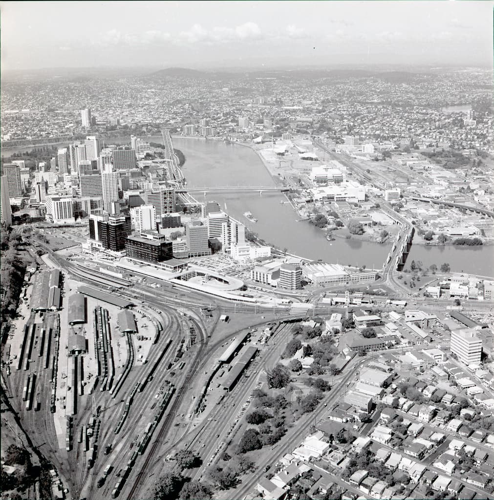 Brisbane from the sky, August 1986