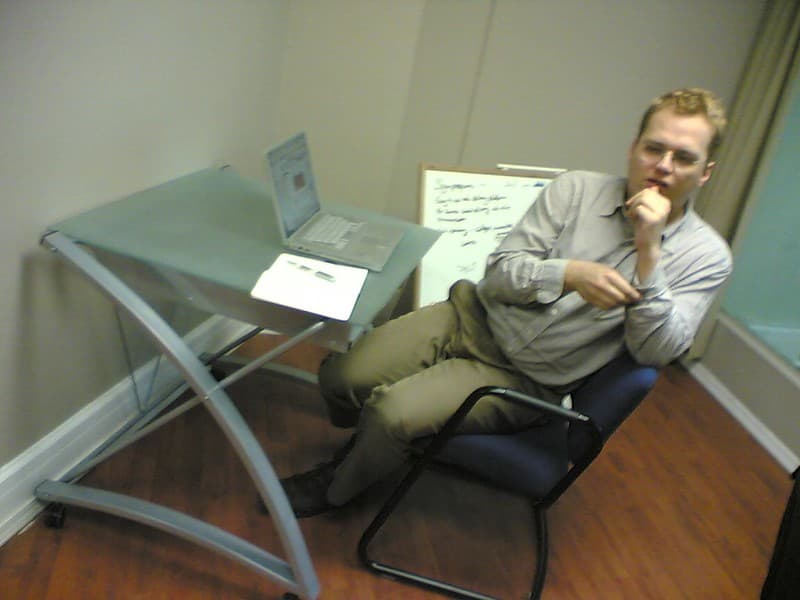 Richard models our new EQ3 desk