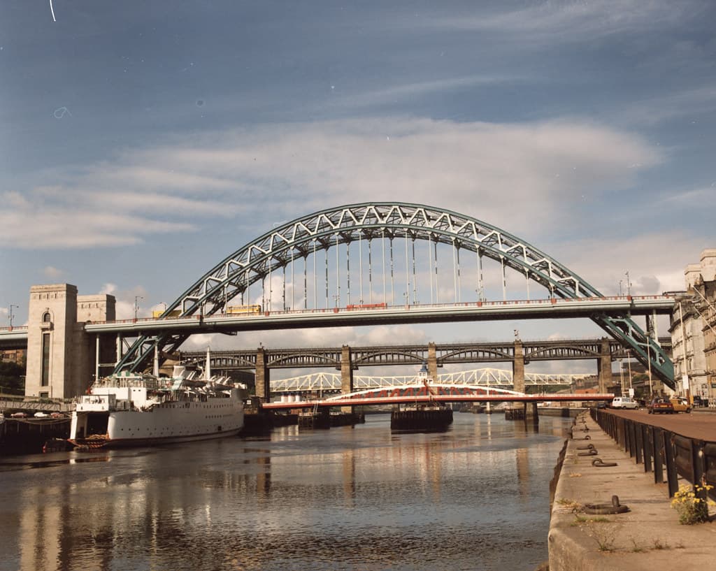 055201:Newcastle bridges Newcastle upon Tyne City Engineers 1985