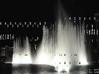 Bellagio Fountains at Night (on Vimeo)