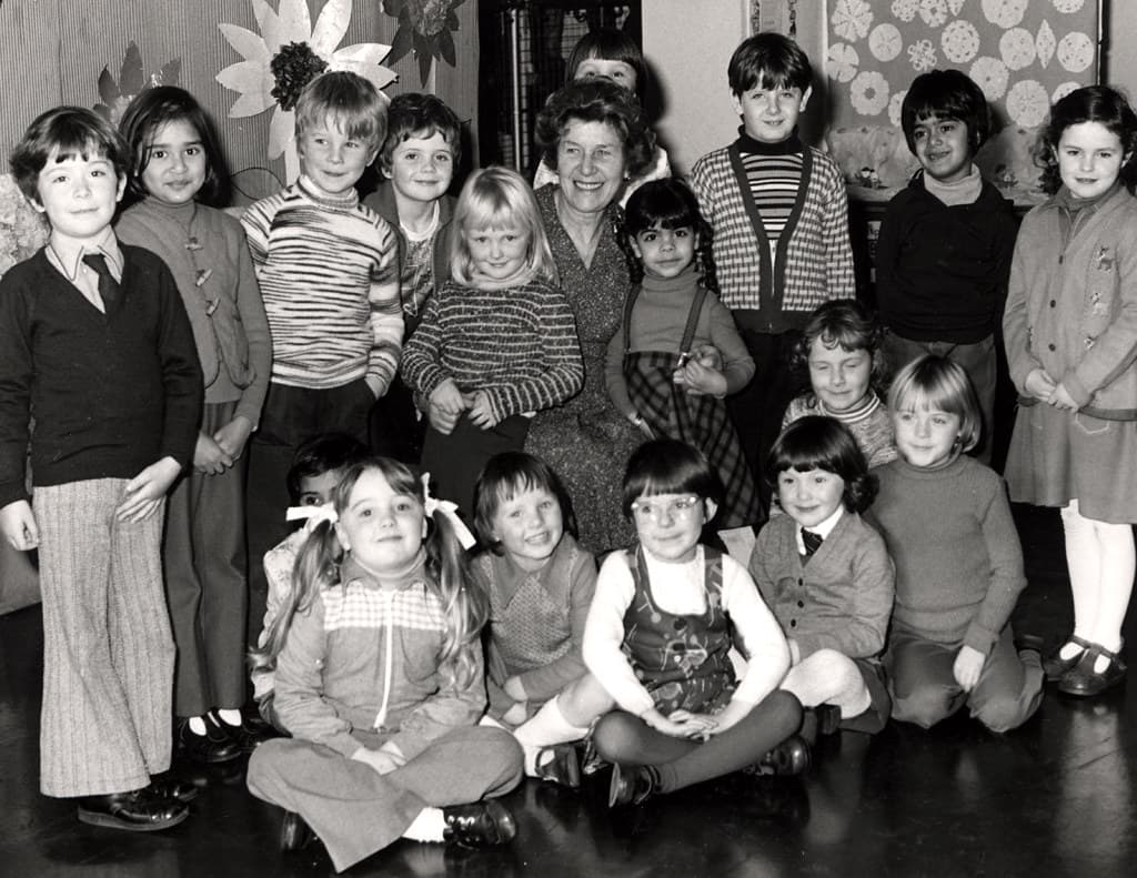 037923:Ravenswood School, Ravenswood Road, Heaton, City Engineers 1977