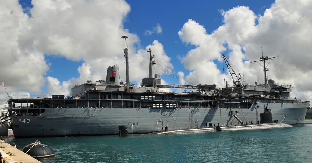 USS Frank Cable (AS-40)