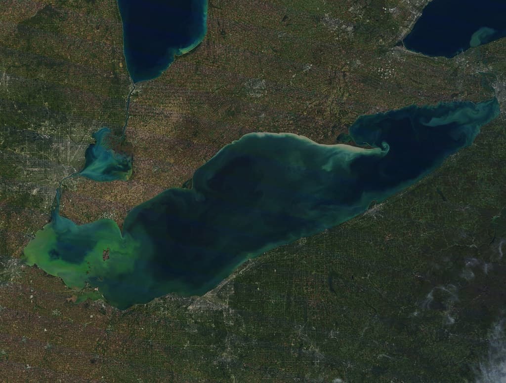 Lake Erie MODIS satellite Oct 2013