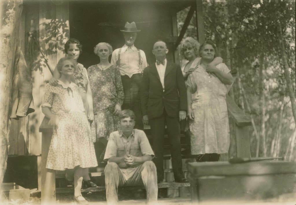 PPL00326-001 - Unknown Group of People 1930