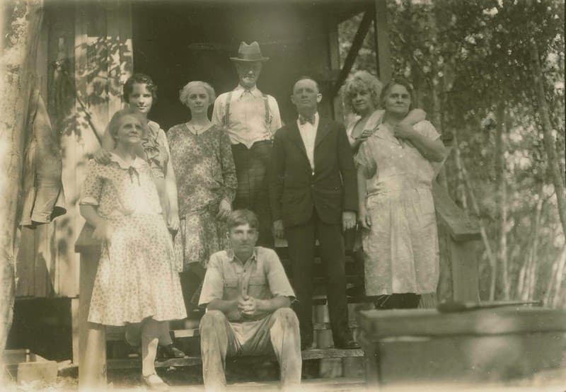 PPL00326-001 - Unknown Group of People 1930