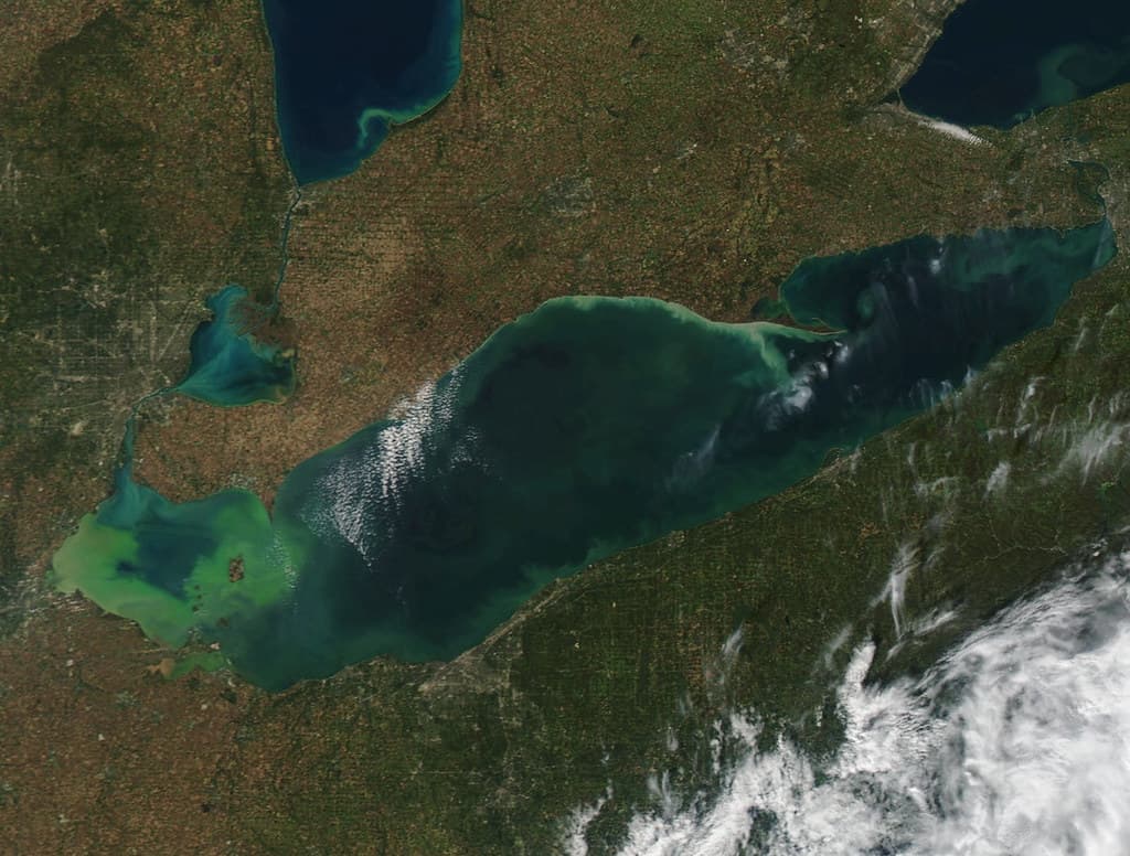 Lake Erie MODIS satellite Oct 2013