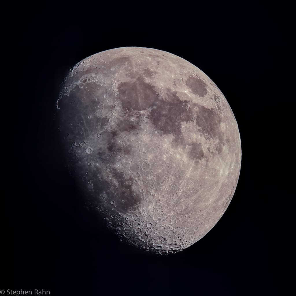 Moon, waxinggibbous
