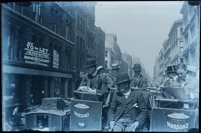 Newgate Street, London - lovely vintage street scene c. 1900
