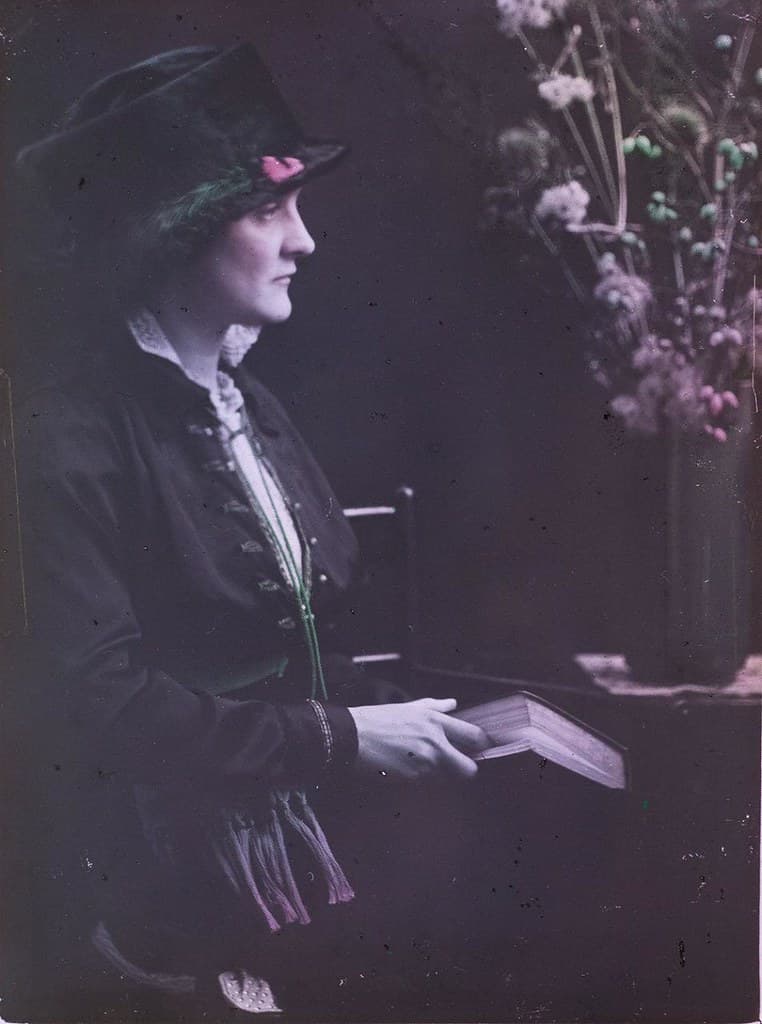 Early Paget Process colour portrait #2