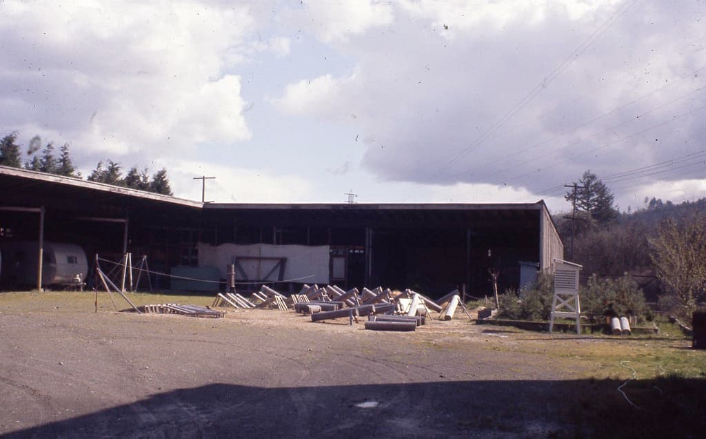 April, camper, carbarn