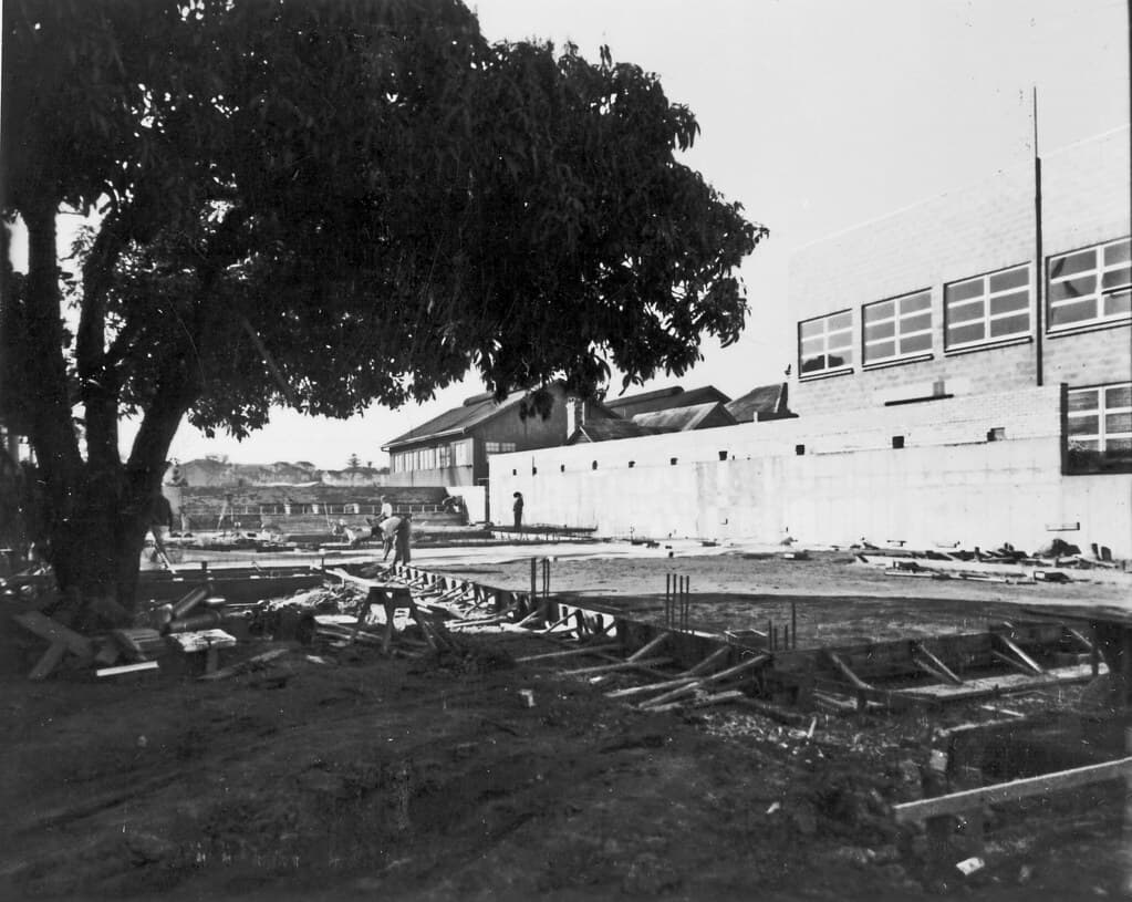 Building construction at Yungaba Migrant Hostel, August 1970