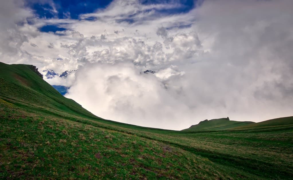 Clouds Rolling In