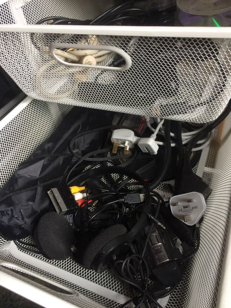Leads-electronics