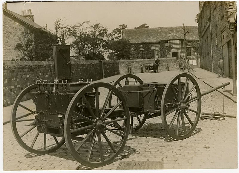 Photograph of travelling kitchen, 28 June 1915