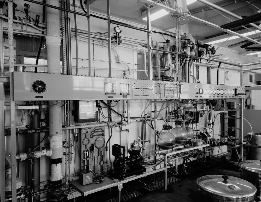 Equipment at the Food Preservation Research Laboratory, c 1966
