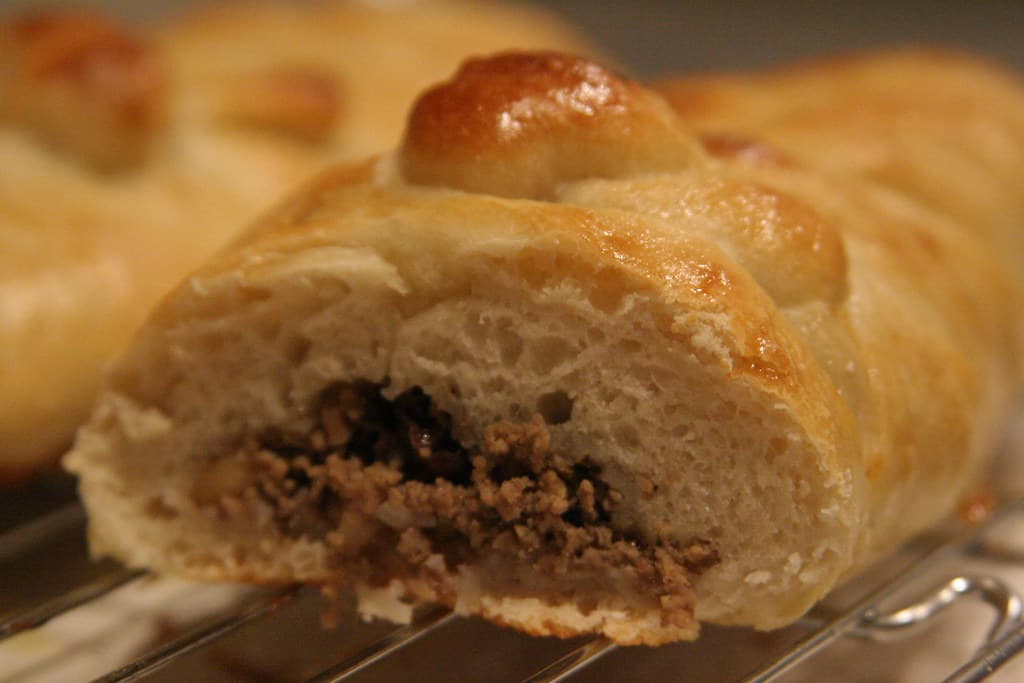 Lamb bread 20Nov05 - 3