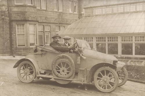 The Gordon Armstrong Car, Beverley 1914(archive ref DDX1559-2)