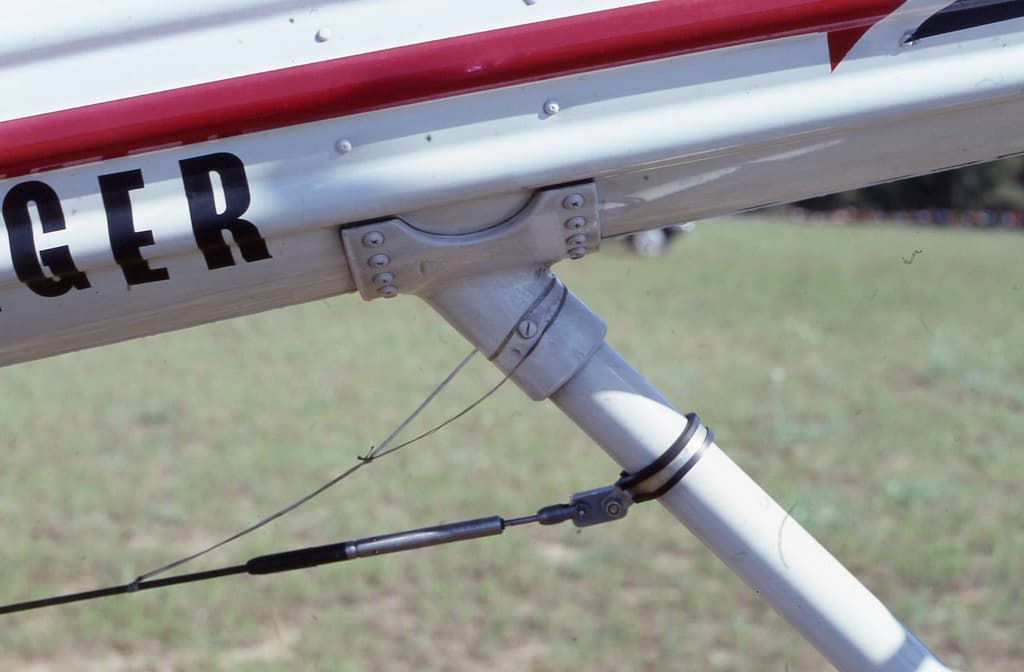 Aerialspray, antenna, defoliation