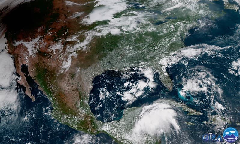 Moon's Shadow Makes Landfall over the Pacific Northwest
