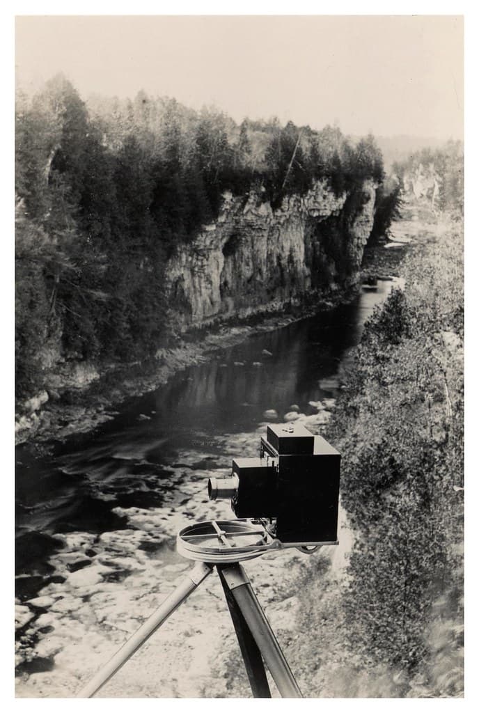 Archivesofontario, camera, connon