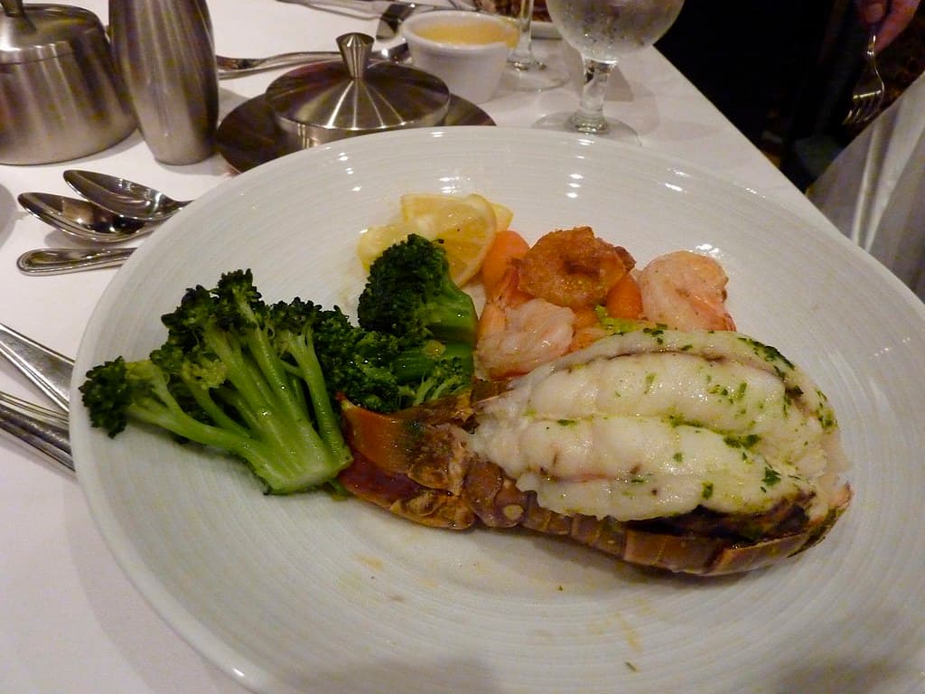Oasis of the Seas ship-Opal dinning room + kitchen