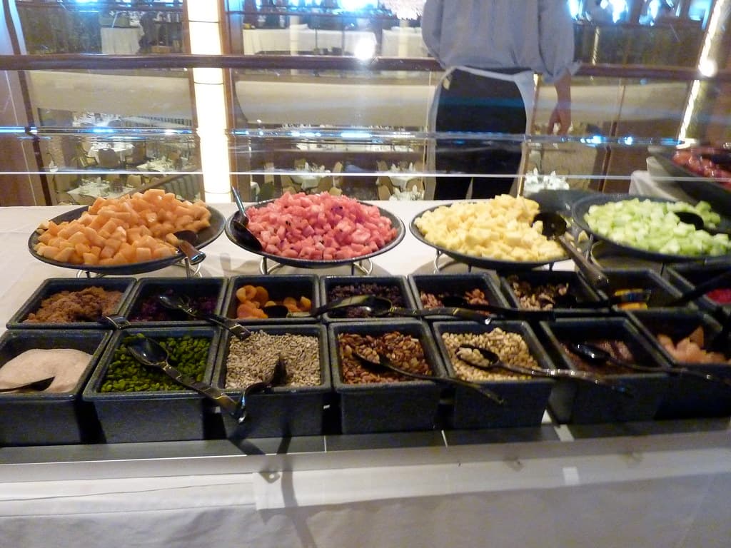 Oasis of the Seas ship-Opal dinning room + kitchen