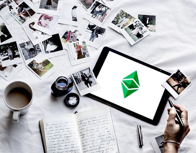 Ethereum Classic Wallpaper - Polaroid and Tablet