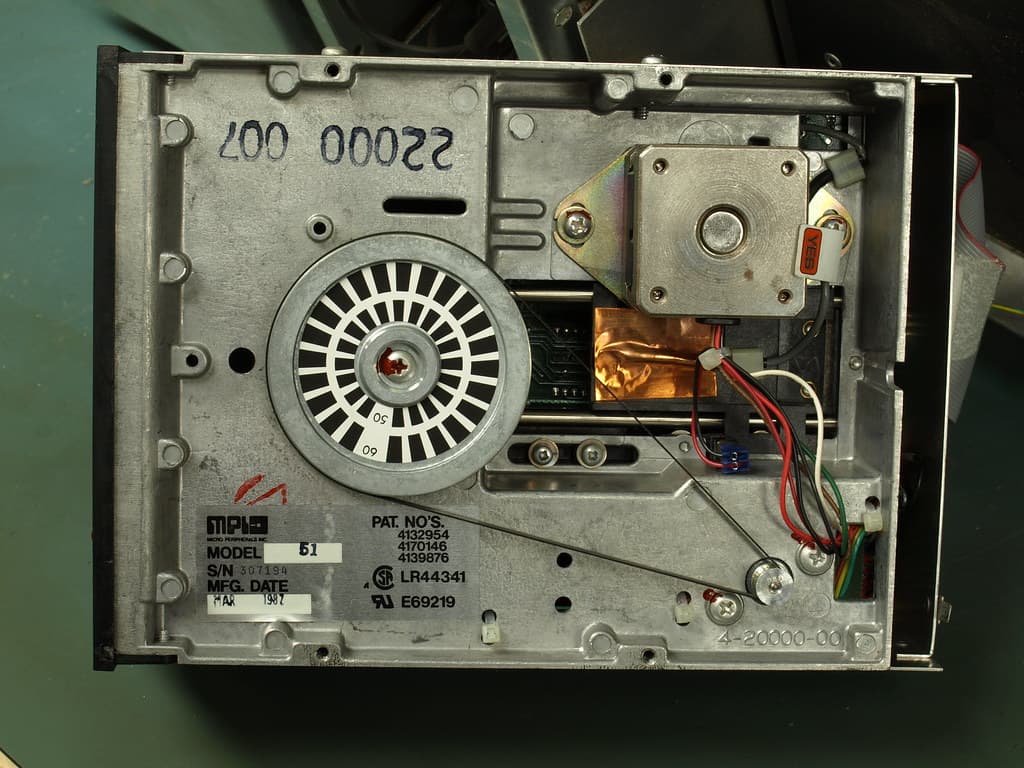 Osborne 1 Computer Teardown