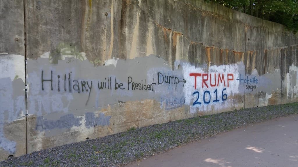 2016 election graffiti