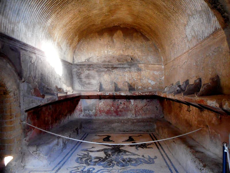 Apodyterium, herculaneum, thermae