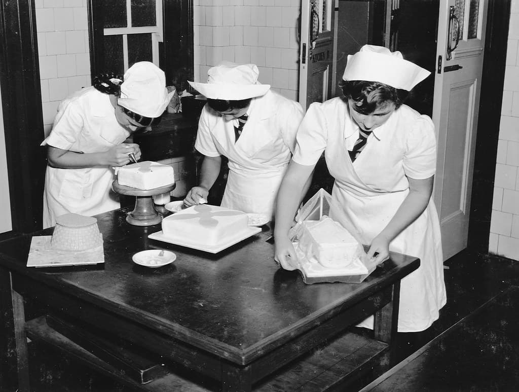 State High School, Domestic Science, Cake Icing - Brisbane