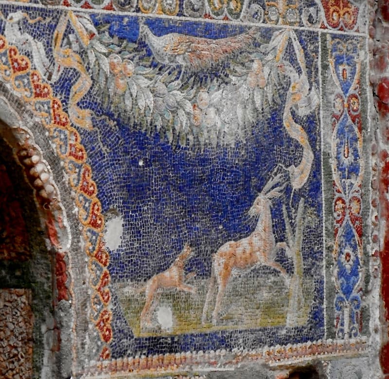 Glass, herculaneum, hunting